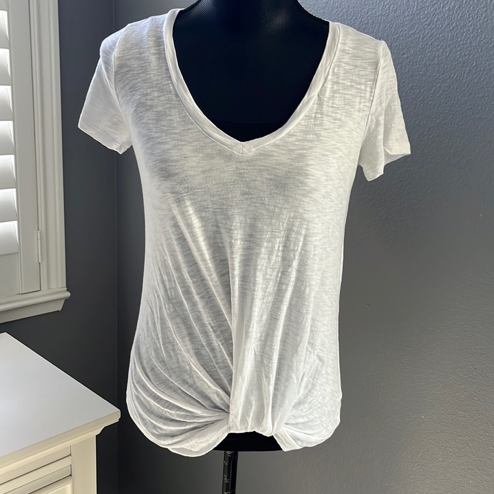Express Knotted V-neck white Tee